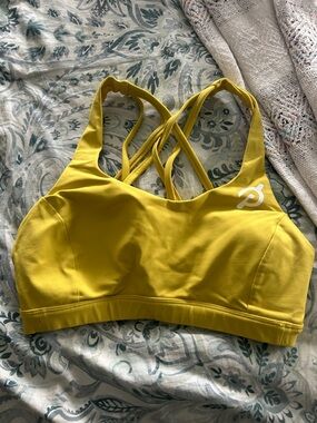 Peloton Lululemon Yellow Strappy Crisscross Sports Bra